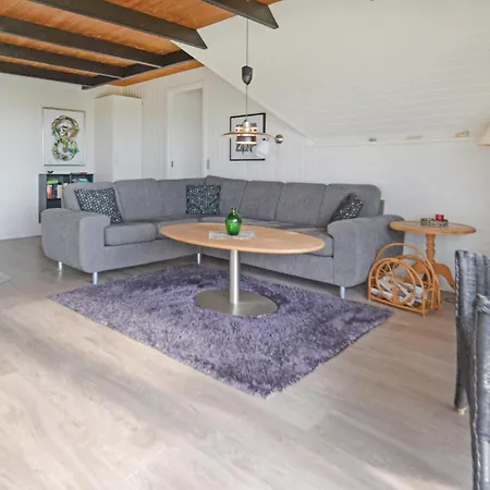 3 Bedroom Stunning In Hvide Sande Holiday home Bjerregard