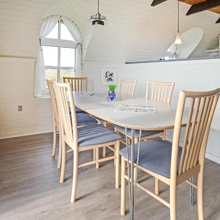 3 Bedroom Stunning In Hvide Sande Holiday home Bjerregard